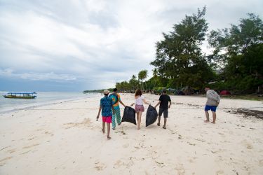 Beach Clean up Bira Beach Clean up Bira
